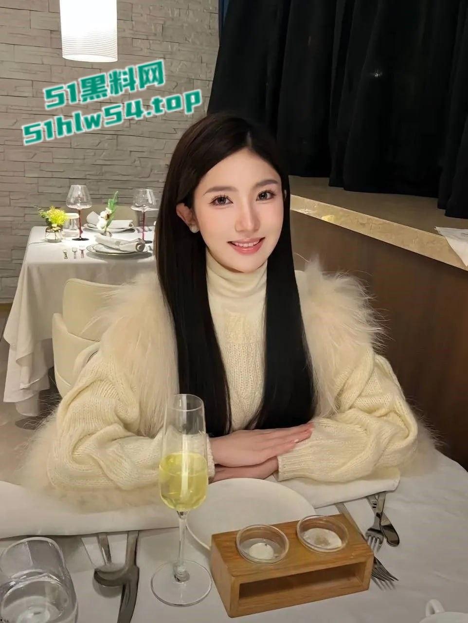 推特大神【鳄蜥】约啪顶级白富美，携兄弟大壮3P爆操，上演极致狂欢夜！