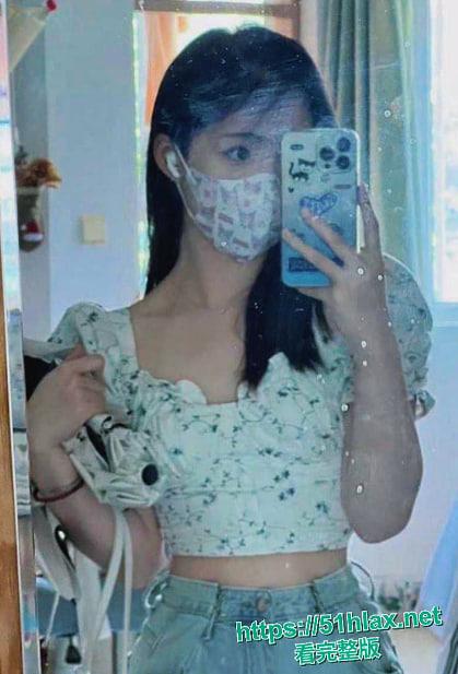 超高颜值校花颖宝被男友调教私拍泄露 可御姐可萝莉校花化身母狗 让人欲罢不能