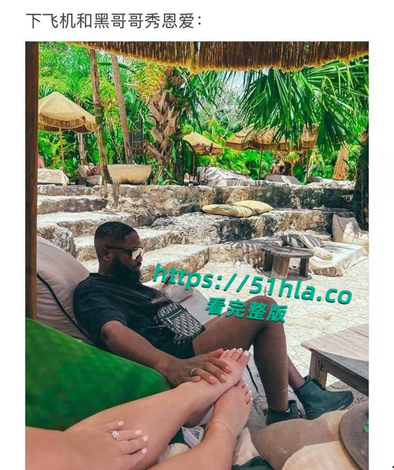 后续北美留学生【Caroline】嘲讽国男被开户曝光真名【王冰萱】大量黑料,与黑爹无套性爱视频流出!