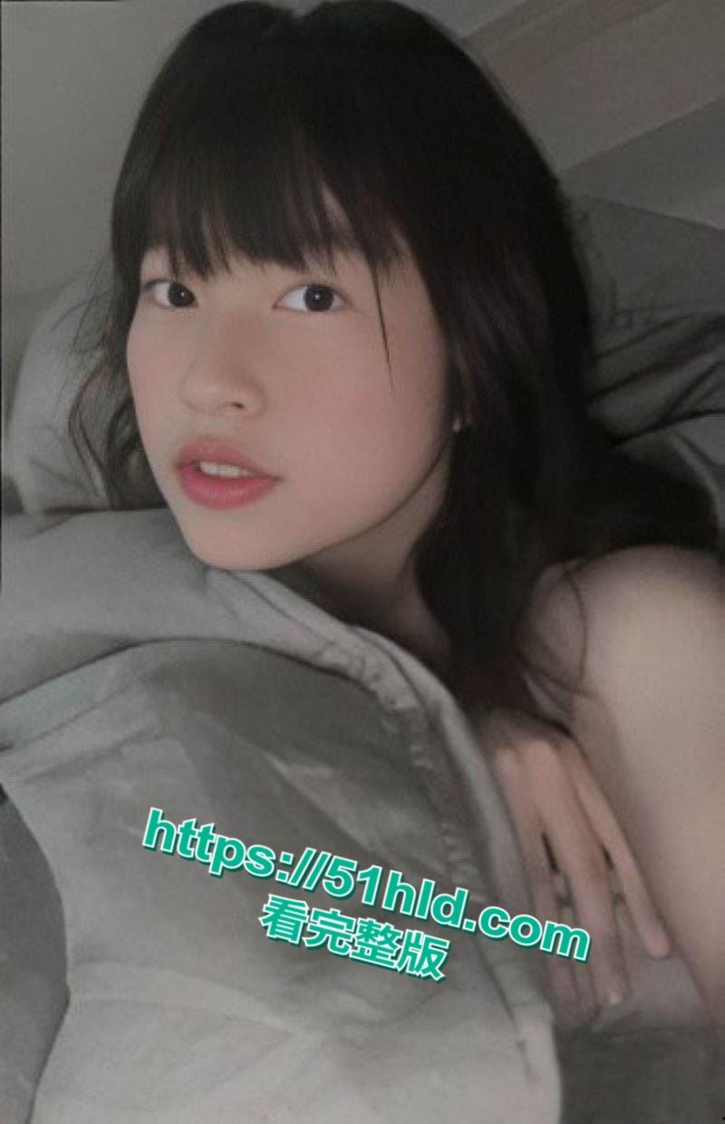 极品反差母狗【洪晓婕】裸照视频流出，娇嫩身躯散发青春气息，舔屏诱惑视觉冲击拉满！