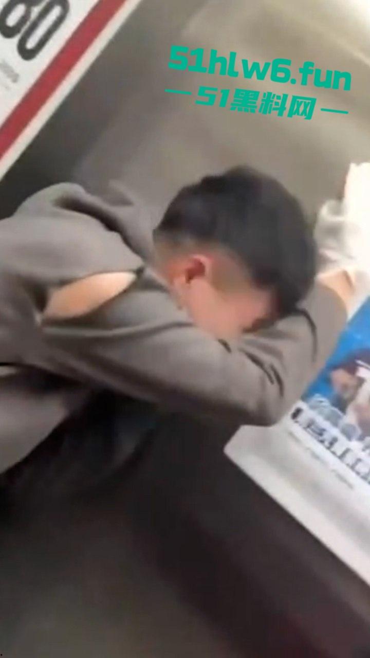 山东济宁泗水县村书记儿子【周恒】勾搭人妻【程妍妍】偷情居然在医院干这事！