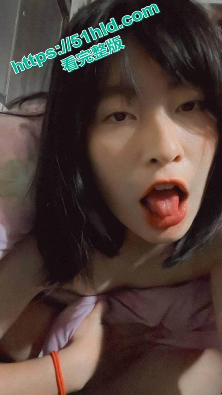 极品反差母狗【洪晓婕】裸照视频流出,娇嫩身躯散发青春气息,舔屏诱惑视觉冲击拉满!