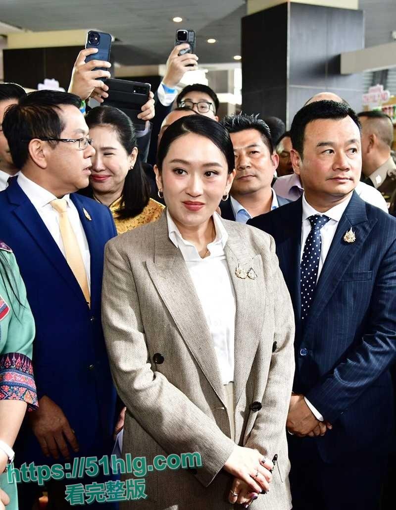 【泰国】女总理【佩通坦钦那瓦】深陷出轨风波 与小鲜肉性爱视频流出 极品巨乳 完美露脸 尺度劲爆 震惊全网