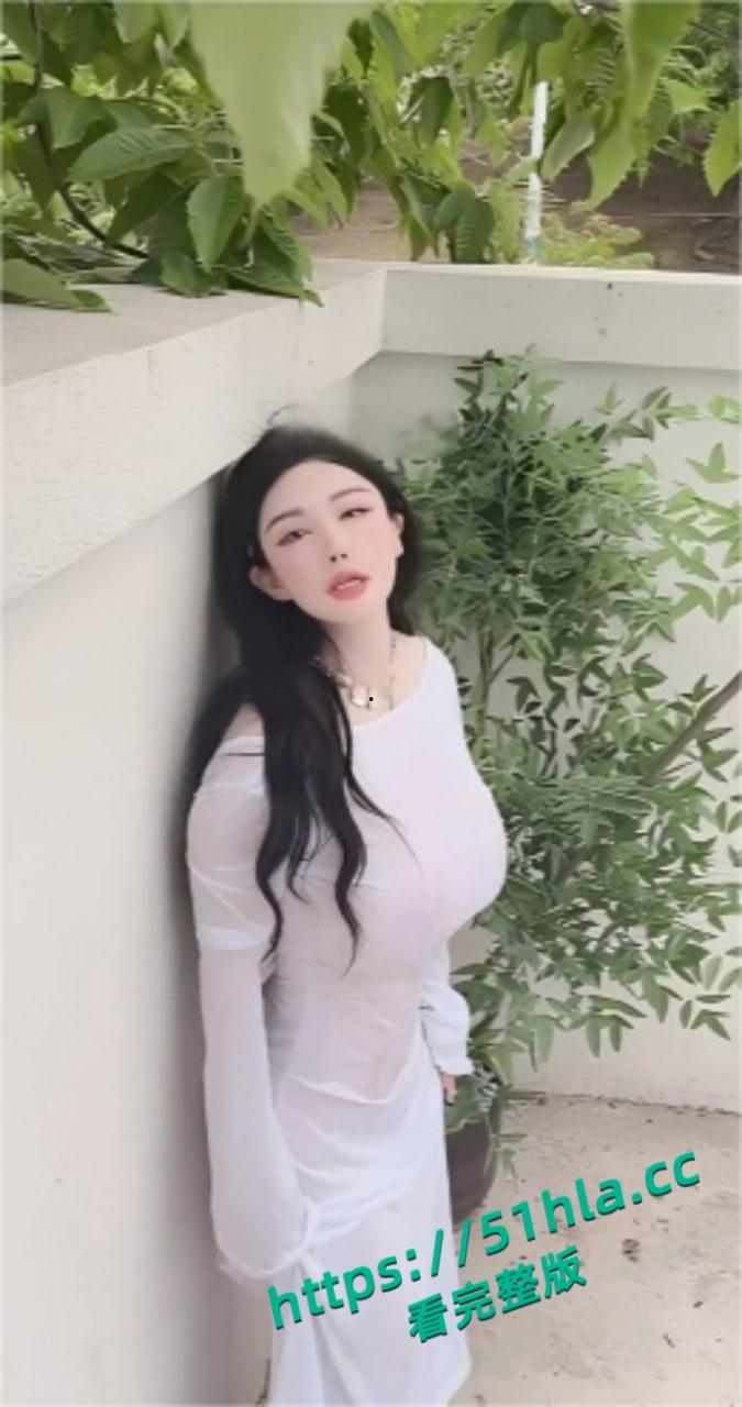 秀人网爆乳女神【潘娇娇】最新湿身福利,揉奶搓穴娇喘迷人,火辣身姿肥美阴唇尽收眼底!