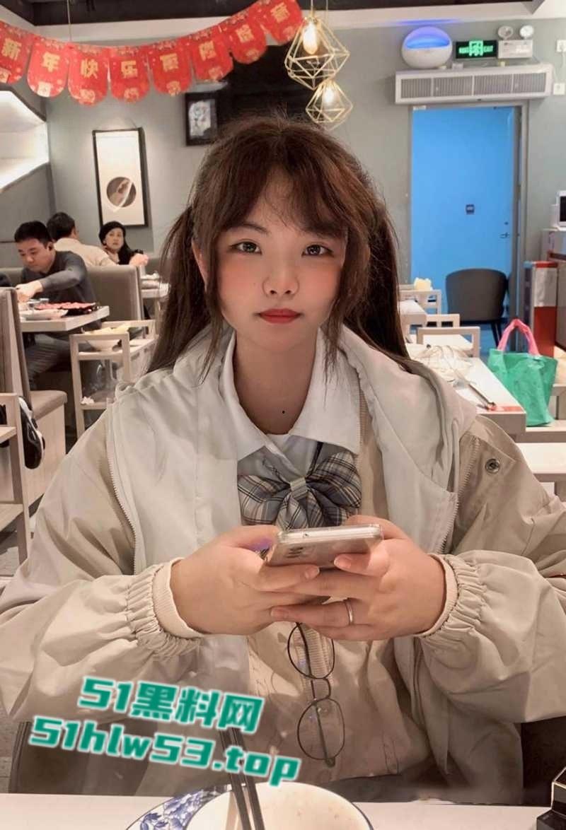 江苏师大【廖雨珊】性爱视频流出，巨乳微胖妹变小母狗，无套内射露脸口交户外露出尺度逆天！