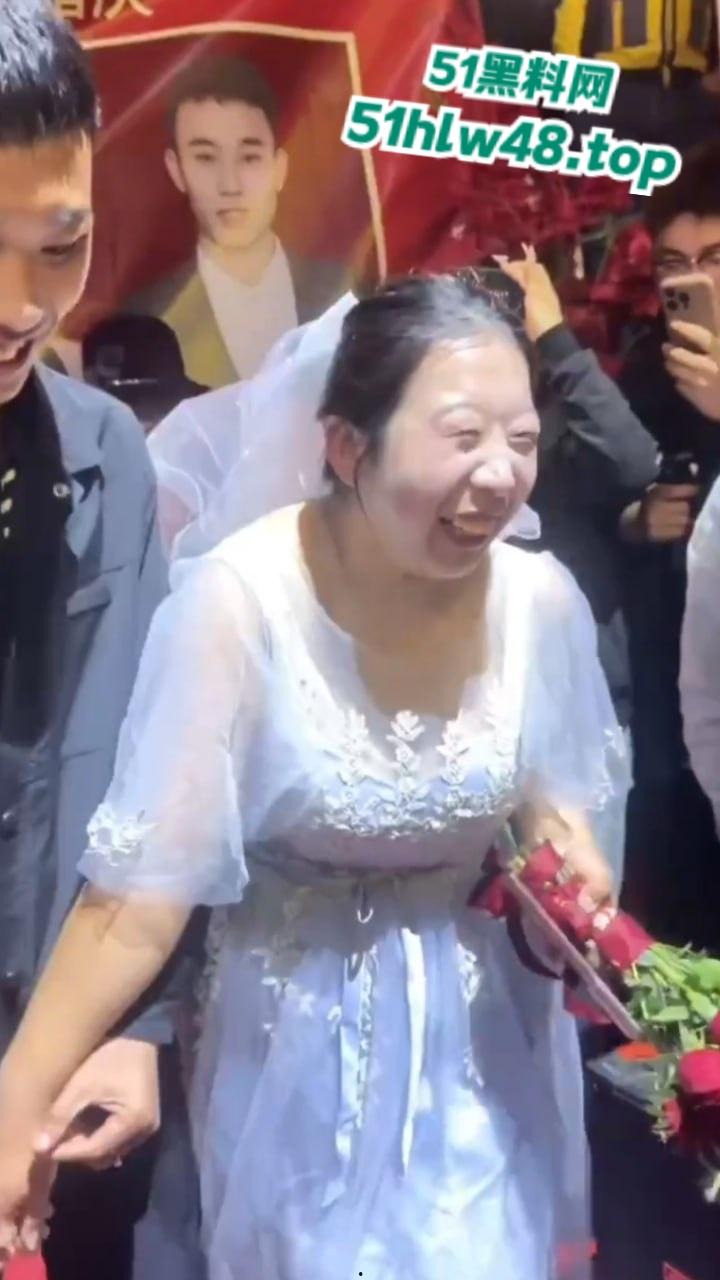 日照最聪明小伙，娶了大自己几十岁的老姐姐少走弯路，真是一点苦都不用吃。