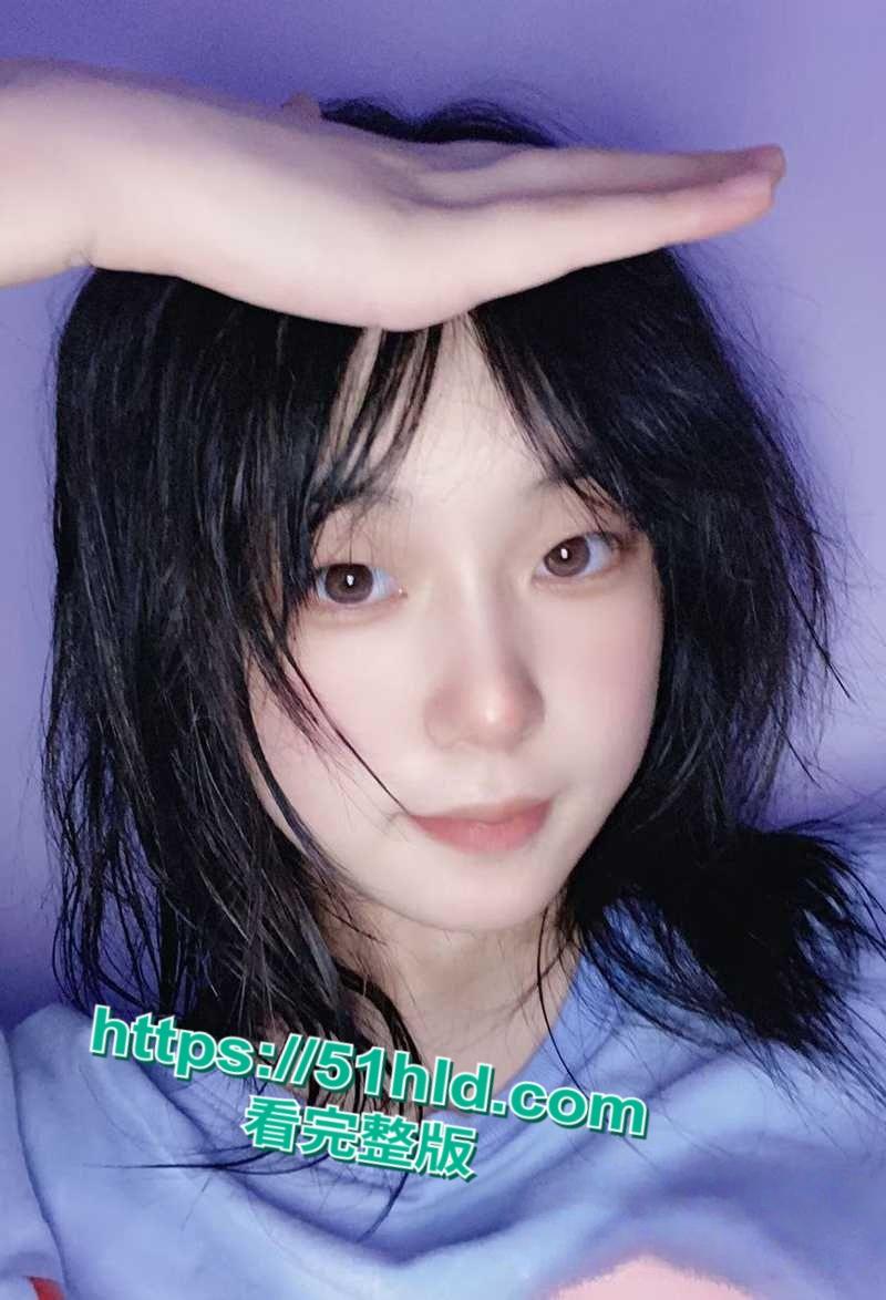 青岛女大学生【陈诗莹】网调视频流出,清纯少女变沦为金主母狗,揉奶裸聊假屌自慰边揉阴蒂边浪叫!