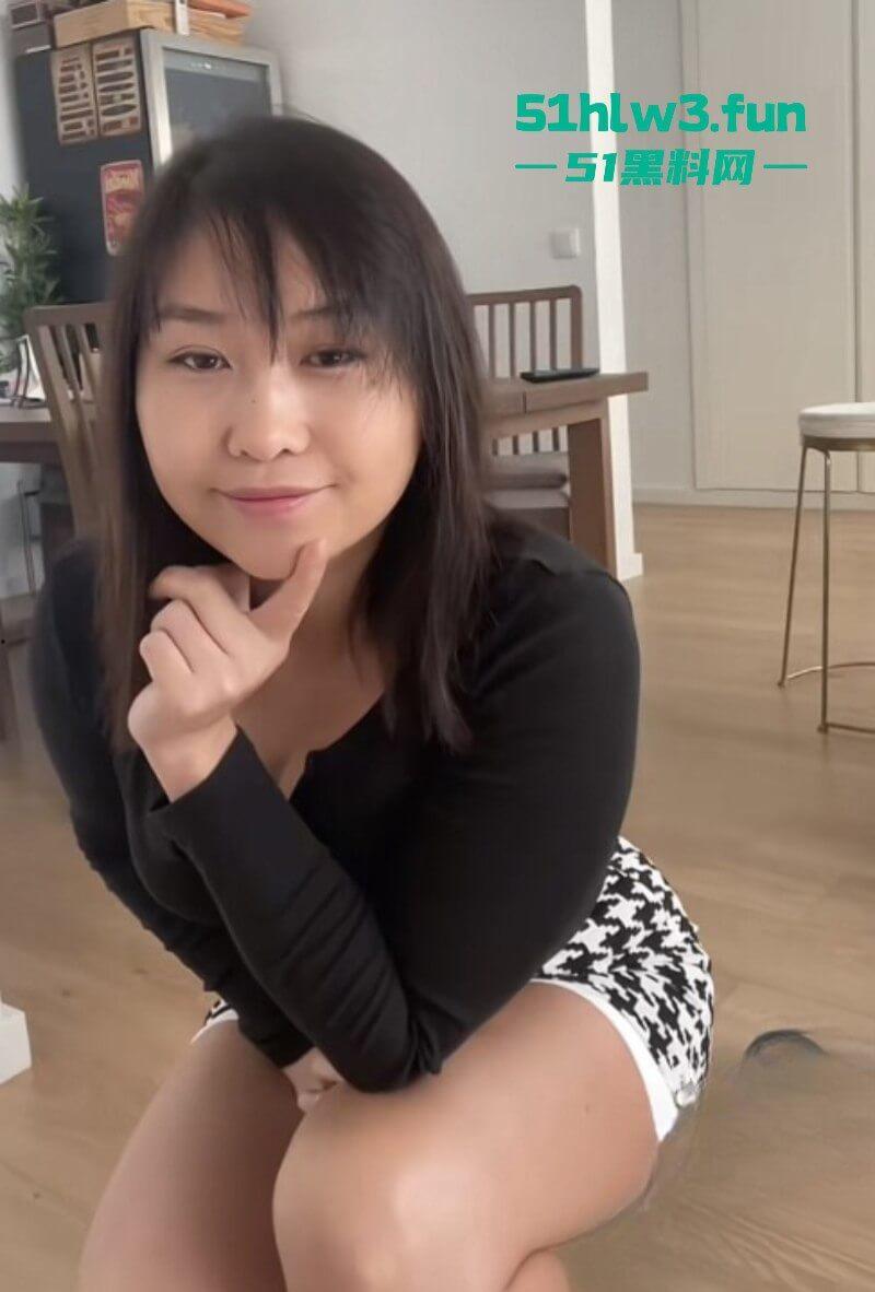 抖音贤妻良母网红【Lulu999】私拍视频曝光，华裔熟女老骚逼各种定制、自慰、肛交！