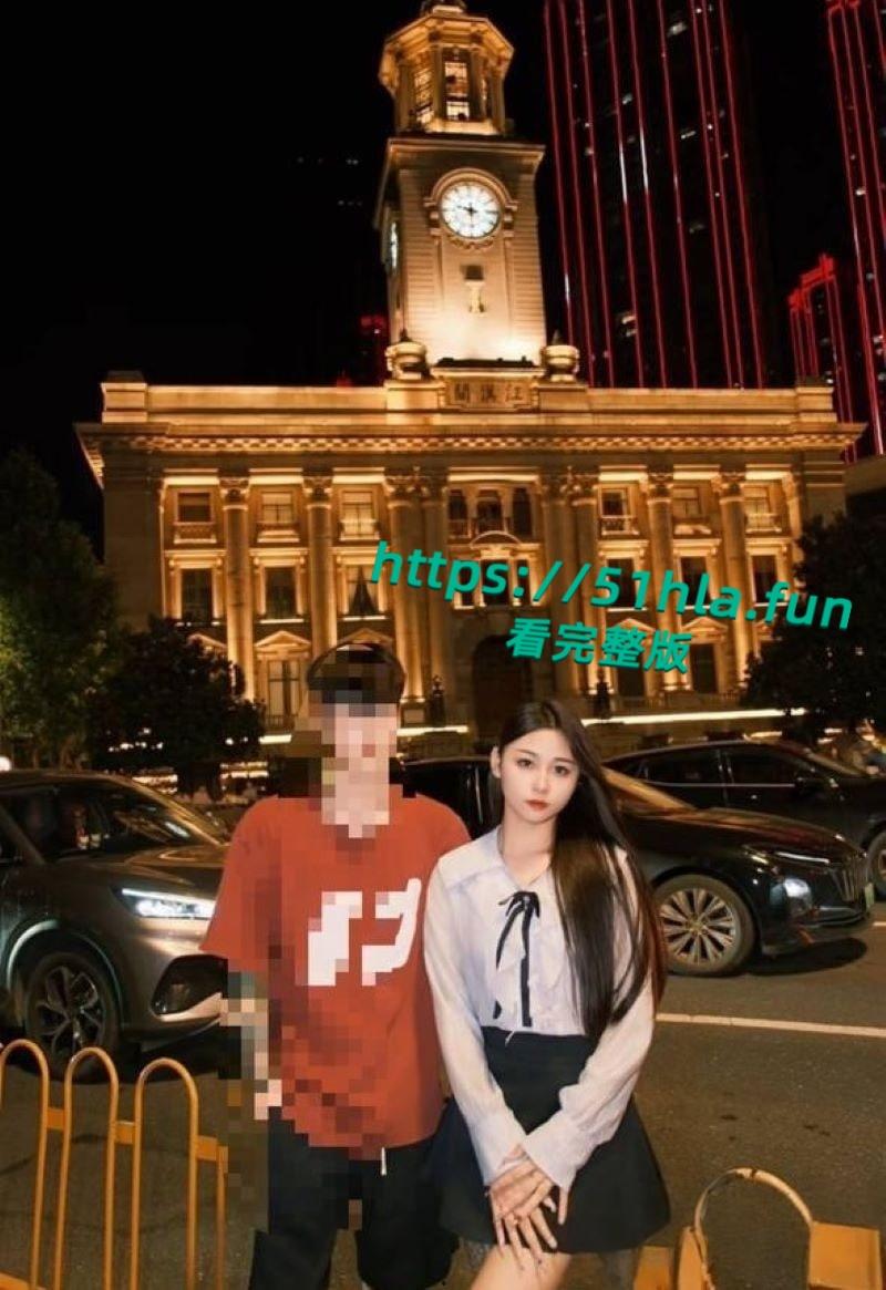 北海职业学院大四骚鸡【何丽芳】性爱视频流出,吵架后约炮友玩内射,复合再让男友无套狂欢!