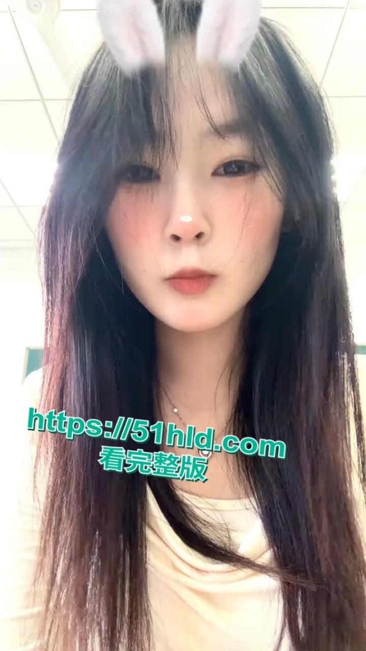 河北工程大学母狗【段欣然】不雅视频流出，完美露脸激情口爆，白嫩娇躯被狂暴后入淫水狂流不止！