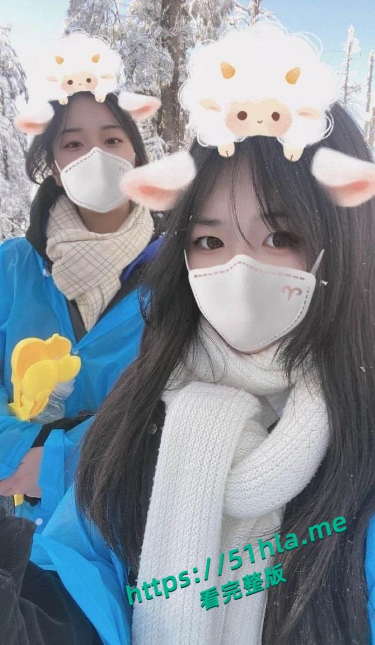 约炮大神调教四川绵阳【刘新欣】车内边聊边抠穴，从口交到骑乘位高潮迭起液体四溅！