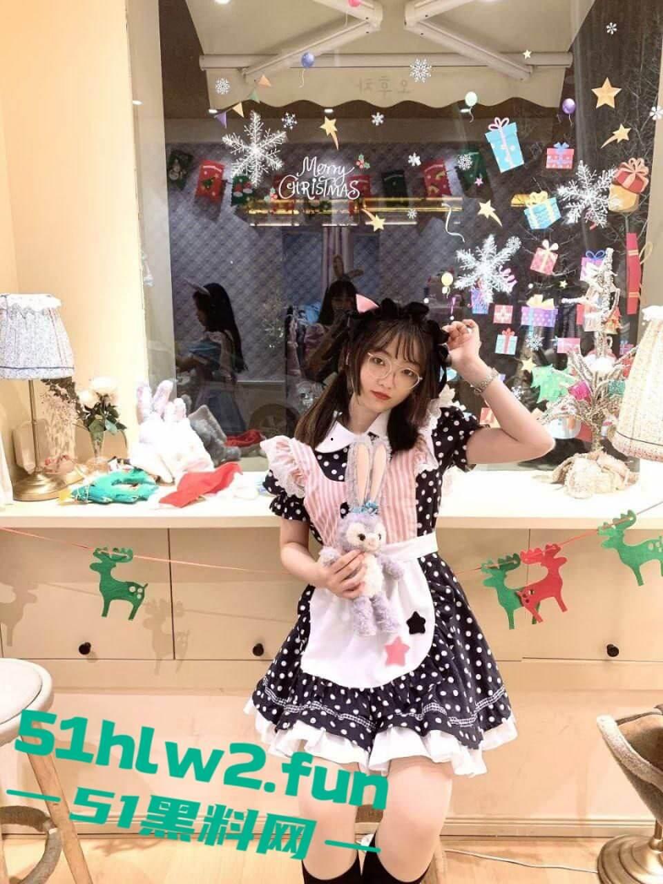 粉嫩童颜女神【琥珀】白幼瘦大奶萝莉娇小的身体柔软香甜，被主人各种玩弄做爱私拍流出。