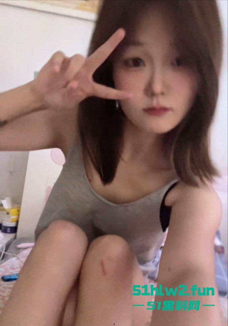 人前装成甜妹,背地约炮成瘾,江西南充职业技术学院【潘丽月】不雅约炮视频流出。