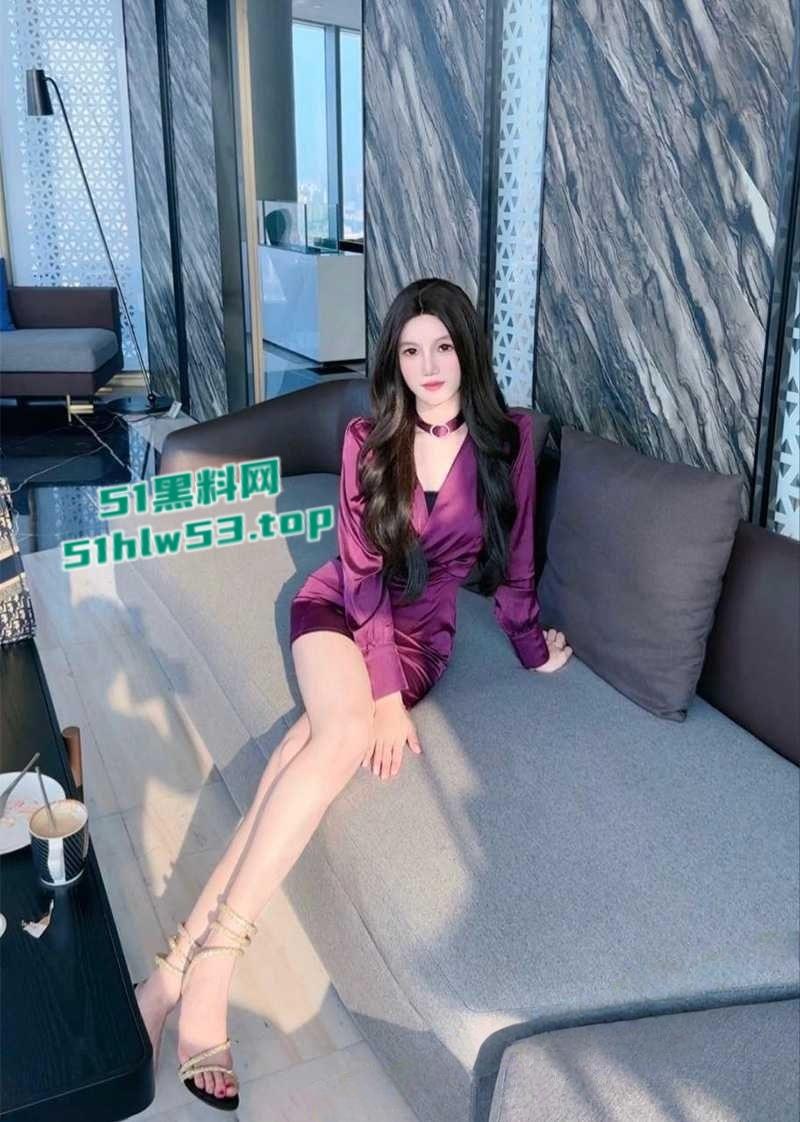 快手巨乳网红【米团不熬夜】刷礼物就能解锁水晶假屌插穴自慰,私下更是浪荡没边主动约炮金主玩法超花!