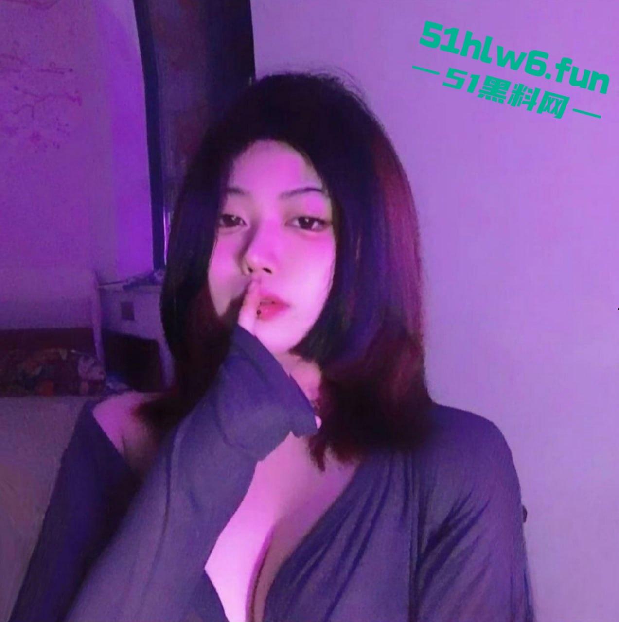 抖音反差元气美少女【full77】又纯又欲小母狗自慰性爱视频泄密，果然看起来约单纯床上约淫荡！