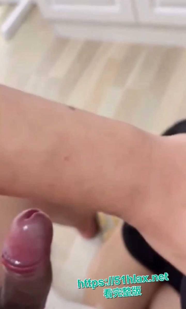 海角社区原创博主奶子即正义新作 极品嫩妹被调教爆操到淫叫连连