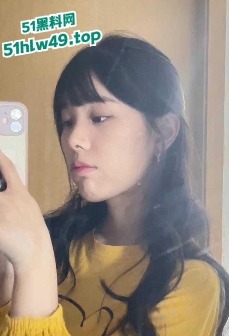 南京审计大学【黄芸】外传校花女神，甜美脸蛋C杯傲胸柳腰翘臀，不雅视频疯传，大尺度炸裂让人脸红心跳。