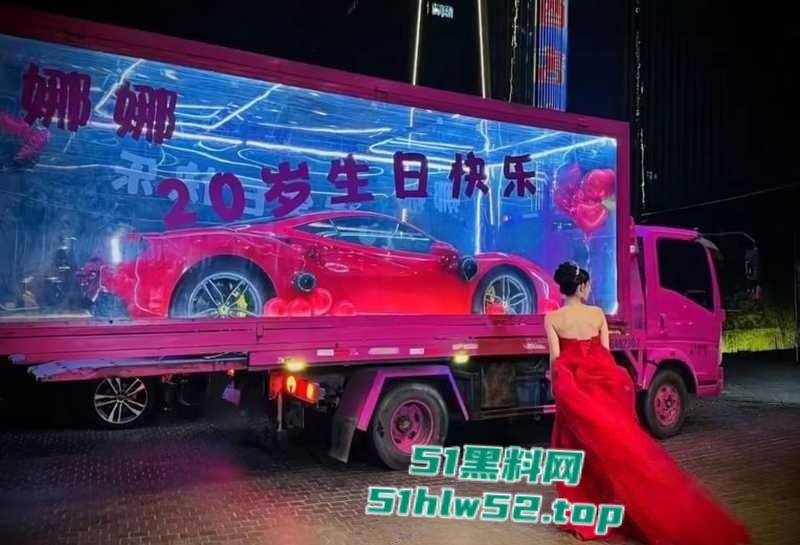 抖音美女网红【尤雾】被富二代包养视频泄露,露脸撅臀被无套爆插,深喉口交表情媚骚至极!