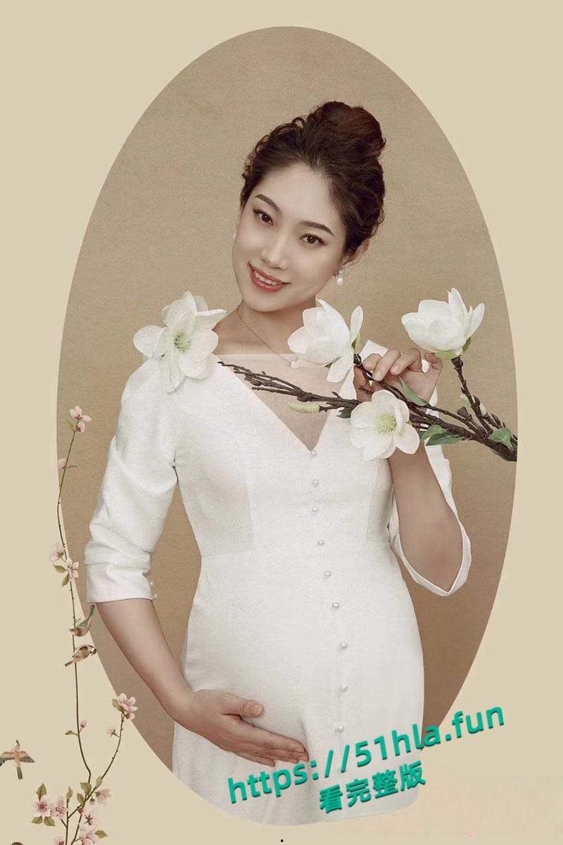 江苏新婚小母狗【蔡丽华】偷情视频被炮友曝光，顶级颜值超绝肥臀被炮友站起来蹬！