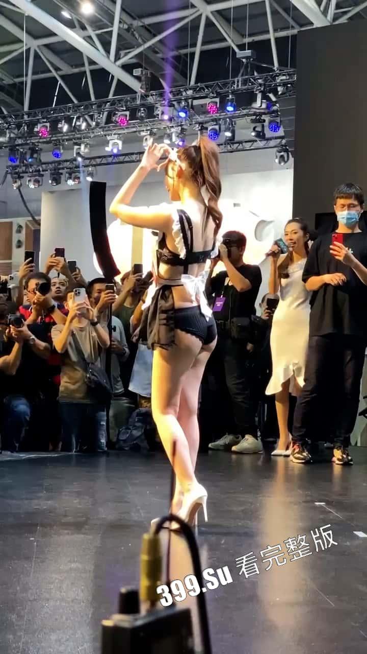 台湾成人展 最熟悉的陌生人在台吸引15万学生前去朝圣,台媒爆出AV女优在台卖淫价格 桥本有菜两炮高达144万(附活动现场海量高清照和视频合集)