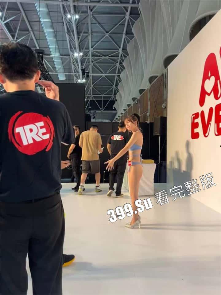 台湾成人展 最熟悉的陌生人在台吸引15万学生前去朝圣,台媒爆出AV女优在台卖淫价格 桥本有菜两炮高达144万(附活动现场海量高清照和视频合集)