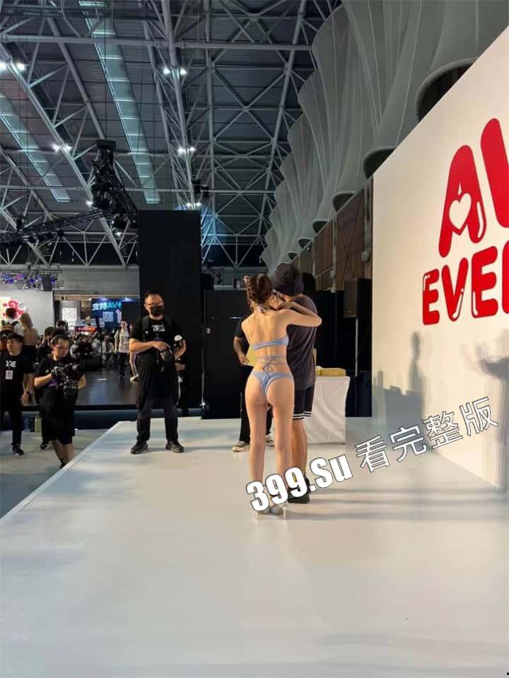 台湾成人展 最熟悉的陌生人在台吸引15万学生前去朝圣,台媒爆出AV女优在台卖淫价格 桥本有菜两炮高达144万(附活动现场海量高清照和视频合集)