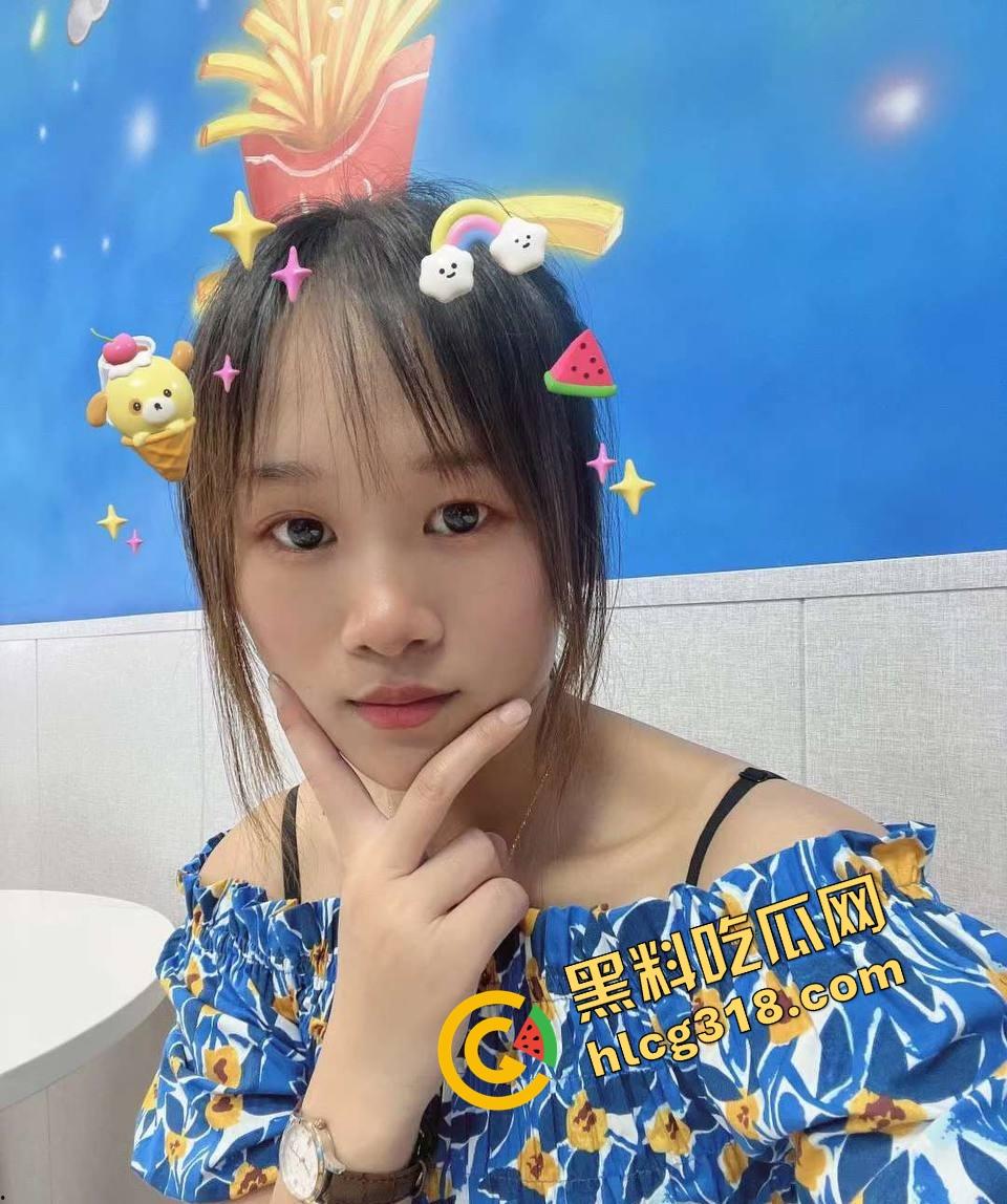 假鸡巴摄像头直击嫩穴深处,第一人称狂操白虎骚逼,窥阴器扒开照得一清二楚,骚汁淹到摄像头都起雾!