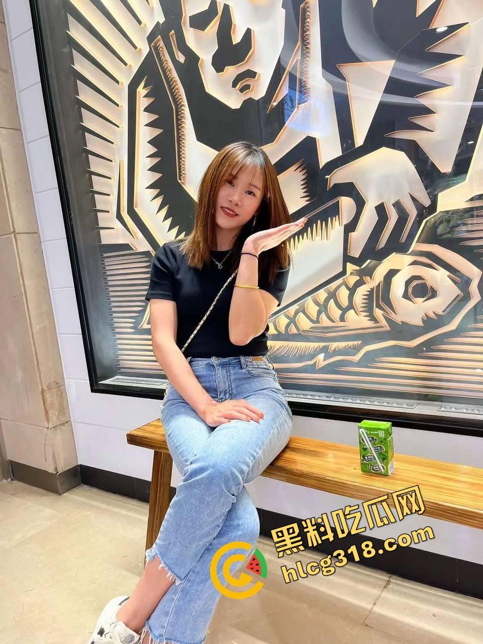 假鸡巴摄像头直击嫩穴深处,第一人称狂操白虎骚逼,窥阴器扒开照得一清二楚,骚汁淹到摄像头都起雾!