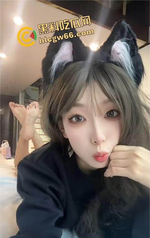 抖音16万粉网红【小水不哭】完整做爱资源流出,高颜值女大生化身丝足淫魔,粉嫩蜜穴伺候榜一大哥!