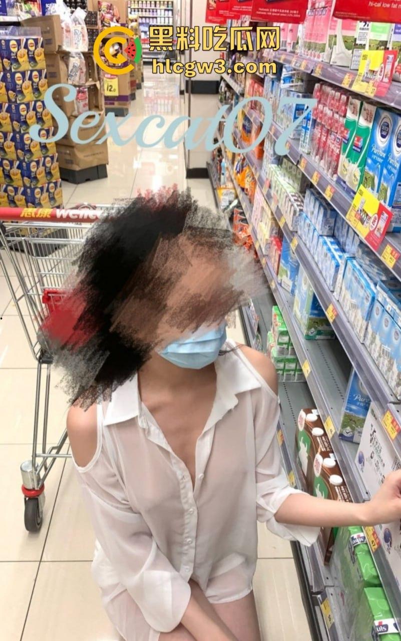 OF绿帽圈爆火的骚妻【性感的猫】私拍流出！福利级换妻淫乱，线下约单男，全程母狗式狂浪！