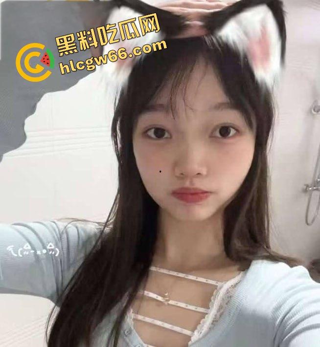 商丘职院清纯校花『孙秋雨』私下偷约炮被干成狗,后入视频流出骚到全网爆炸!