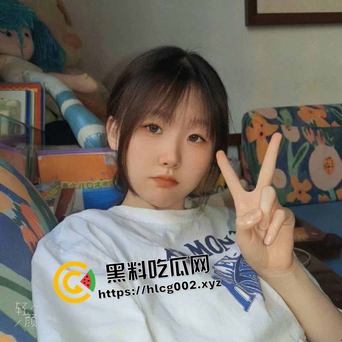 济南高中生妹妹的恶堕日记！开苞后成为性奴 还在发育的身体娇艳欲滴  这么嫩的小穴是真的存在的吗