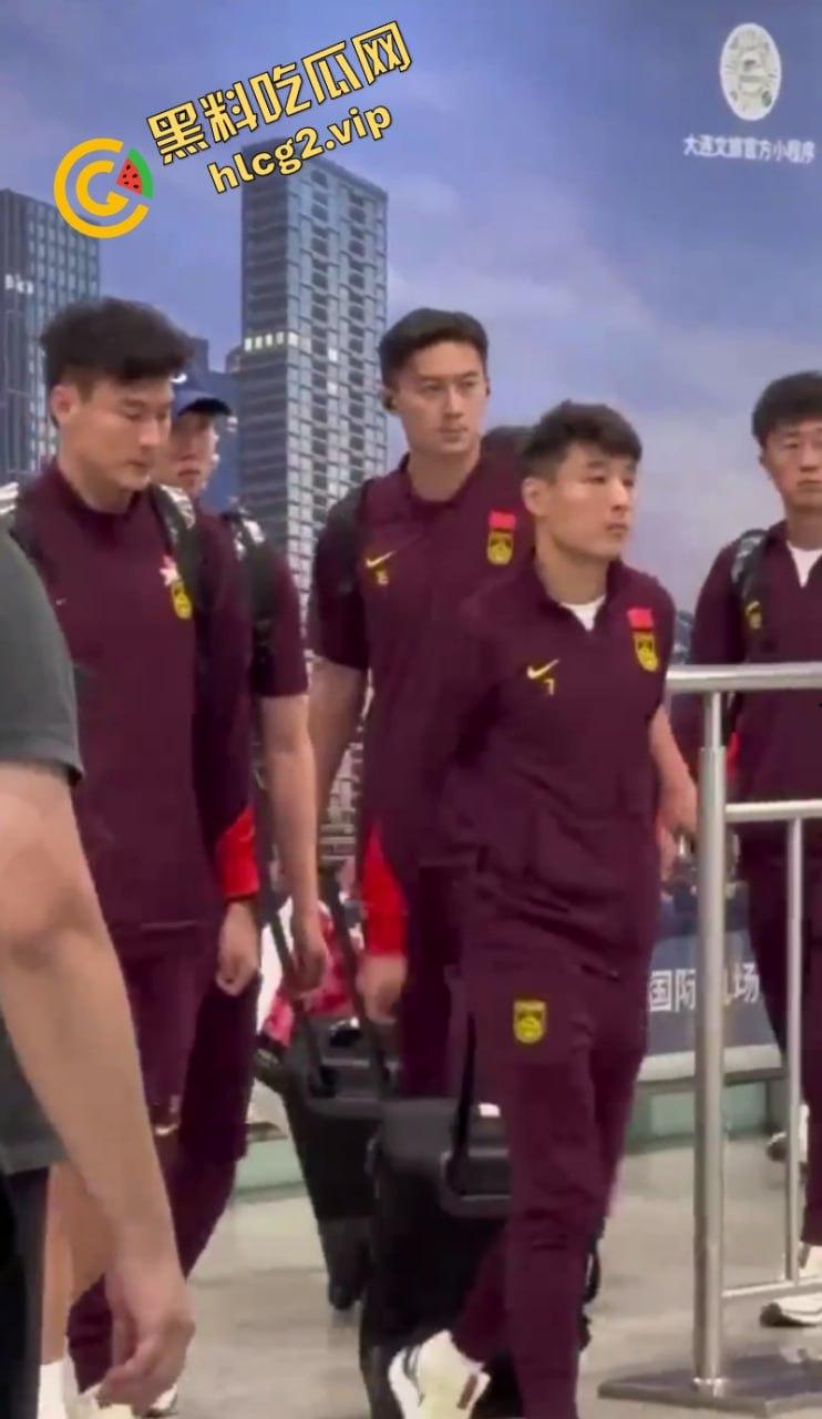 国足零蛋凯旋 “射门无力 购物给力” 惨输七球 仍能笑对人生