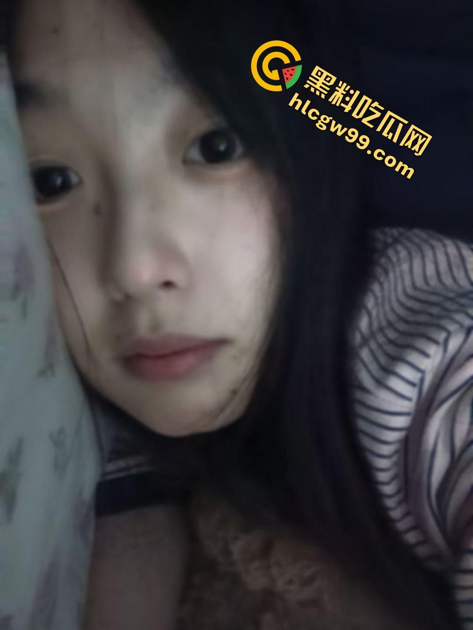 痴男社交软件网聊大学妹『马悦琦』网调成专属母狗各种污言秽语，语音抠逼湿了内裤！独家曝光流出！