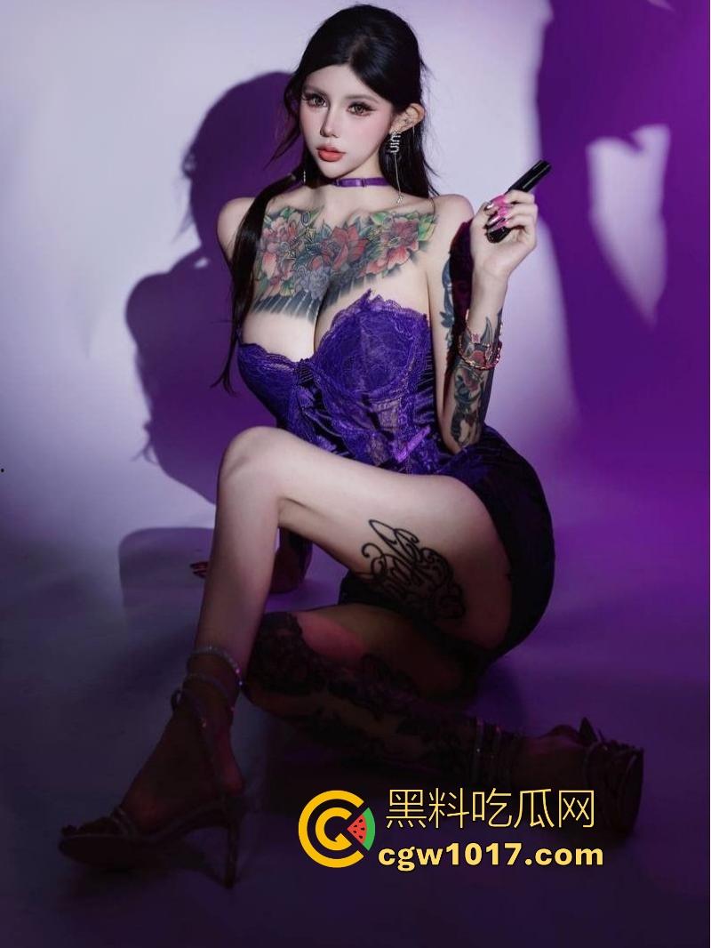 外网高颜值巨乳符文战士【蜜豆】最新作品流出，极品高颜值巨乳名媛婊，跪地给金主爸爸舔屌，性癖大开滴蜡爆操！