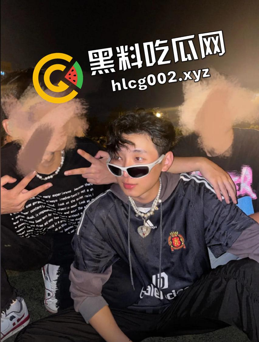 独家爆料!四川铁道职业学院渣男【张宏睿】混乱私生活遭曝光 疑似开房视频被流出