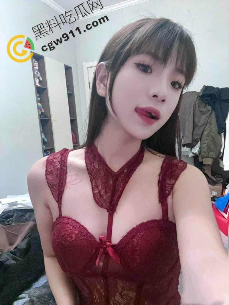 深圳女神【徐娇娇】被爆不雅视频,骚穴遭大鸡巴暴力抽插,淫荡胃口大开,荡妇行为引争议