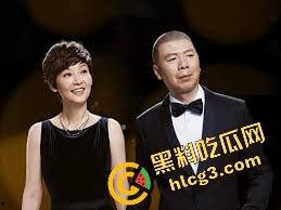 湖南株洲大街惊现冯小刚耍大牌事件,粉丝手机被打掉,热屁股贴冷板凳!