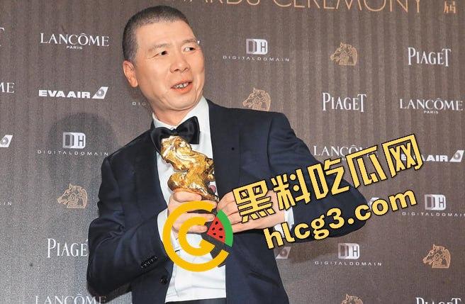 湖南株洲大街惊现冯小刚耍大牌事件,粉丝手机被打掉,热屁股贴冷板凳!