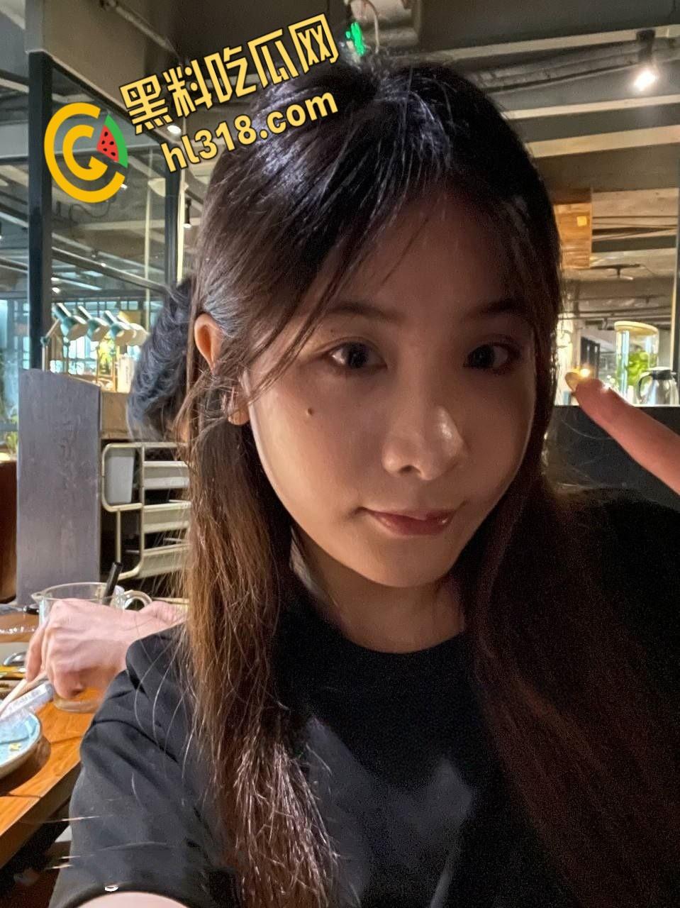 广西南宁极品模特【吴佳琪】,清纯反差性感身材,情趣黑丝翘着屁股口交,无套后入淫叫不止!