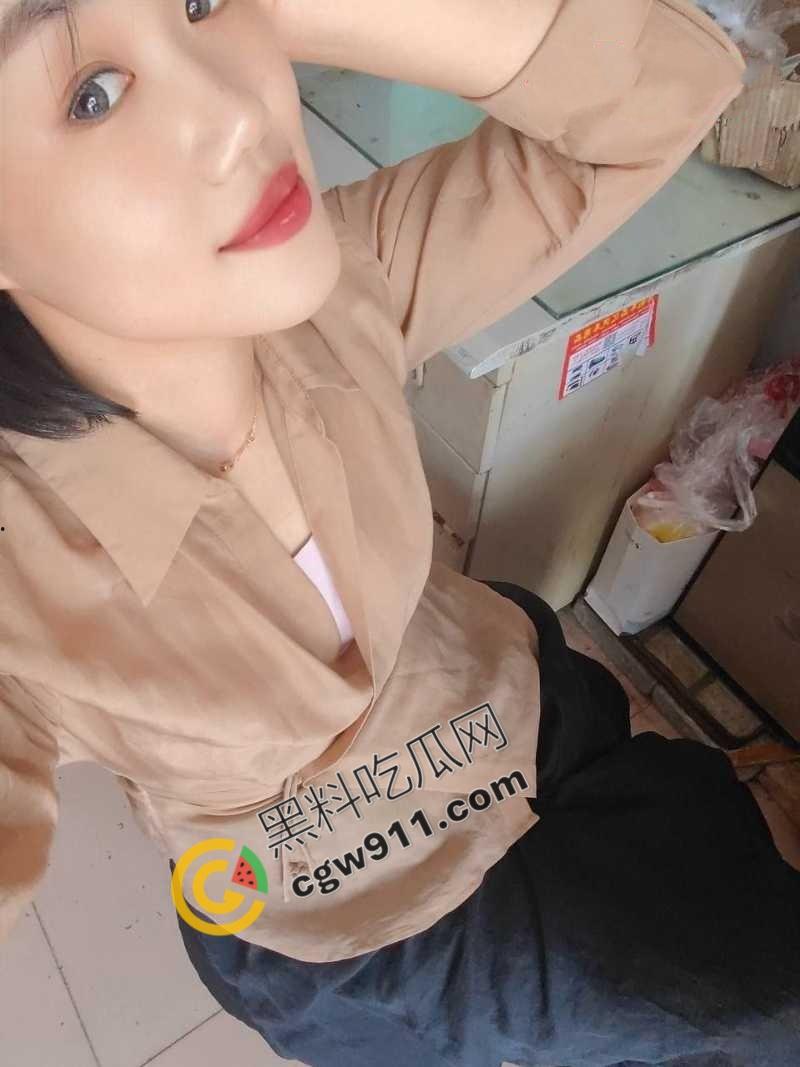 太原公务员人妻【赵婷婷】网络风骚反被威胁,肥臀骚穴被爆操的视频曝光,老公蒙在鼓里濒临崩溃