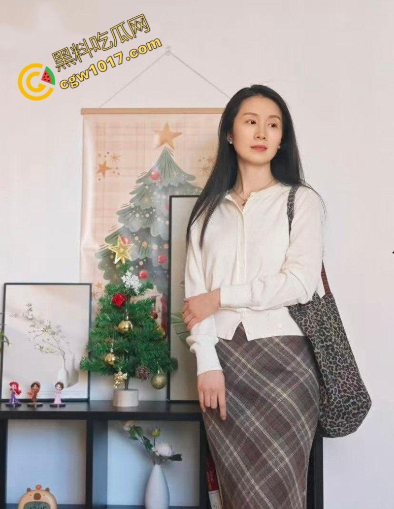 乱伦大神爆操会喷水的大胸嫂子, 肥臀露逼乱摇,野性至极,美艳嫂子呻吟尖叫,娇躯颤抖,欲仙欲死!