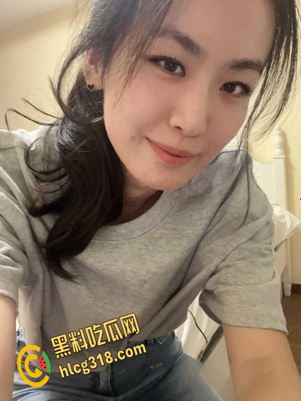 山东潍坊建设银行【周心仪】,衣服一脱马甲线一露,上来就是口活乱舔,熟女的魅力一般人顶不住 !