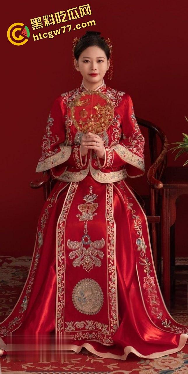 妻子任由单男享用，怼的越猛老公约开心尤其是让穿上婚纱那另外的一番感觉 真的是太爽了 ！