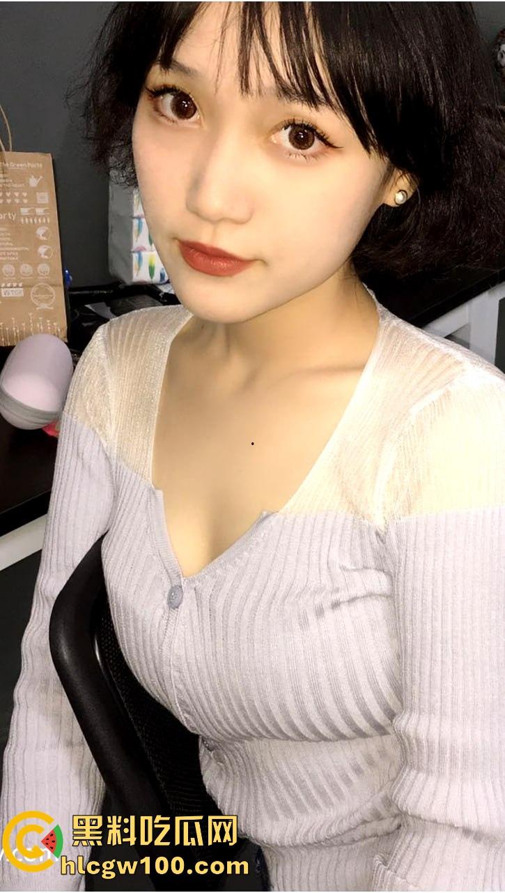 广东御姐【曹依依】和男友做爱视频被曝光，腰臀骚劲爆表，极致姿势挑逗口交让人看得想上！