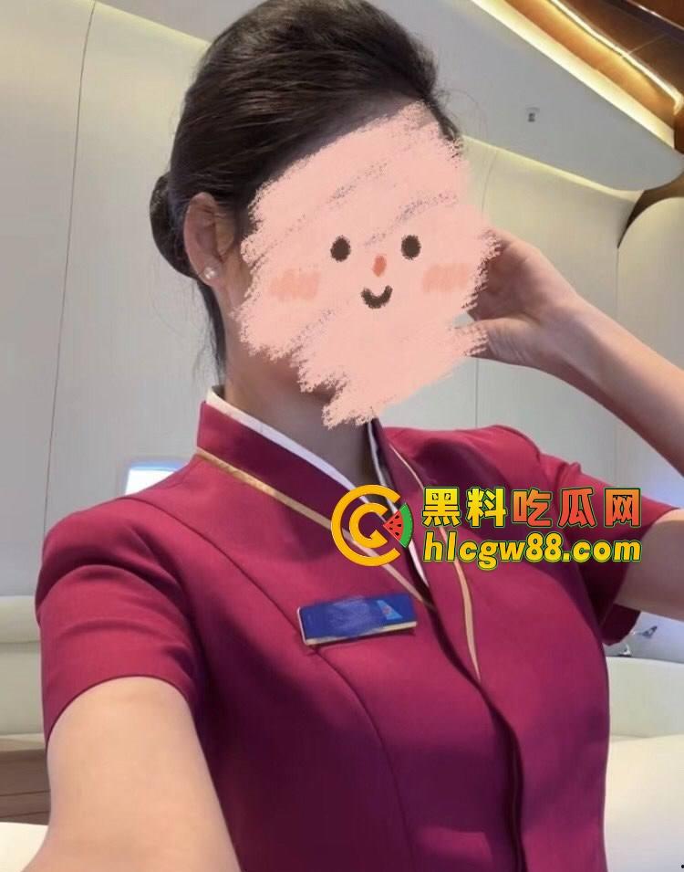 南航空姐『李梅』被大佬调教成空中性奴,飞行前真空服务顾客,航程中厕所抠逼自慰,下机还要穿制服接着干!