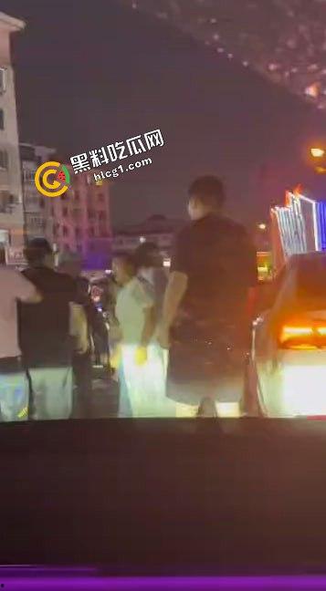 沈阳铁西区接连爆出惊天新闻,特大命案、持刀行凶、串店刀战,街头暴力事件频发!案发视频大合集‘