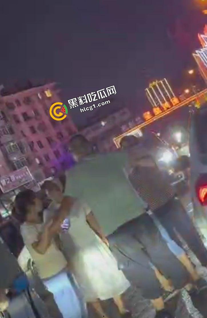 沈阳铁西区接连爆出惊天新闻,特大命案、持刀行凶、串店刀战,街头暴力事件频发!案发视频大合集‘