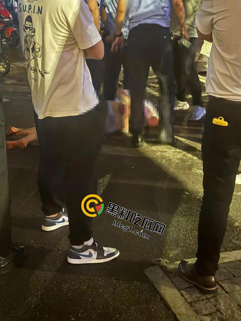 沈阳铁西区接连爆出惊天新闻,特大命案、持刀行凶、串店刀战,街头暴力事件频发!案发视频大合集‘