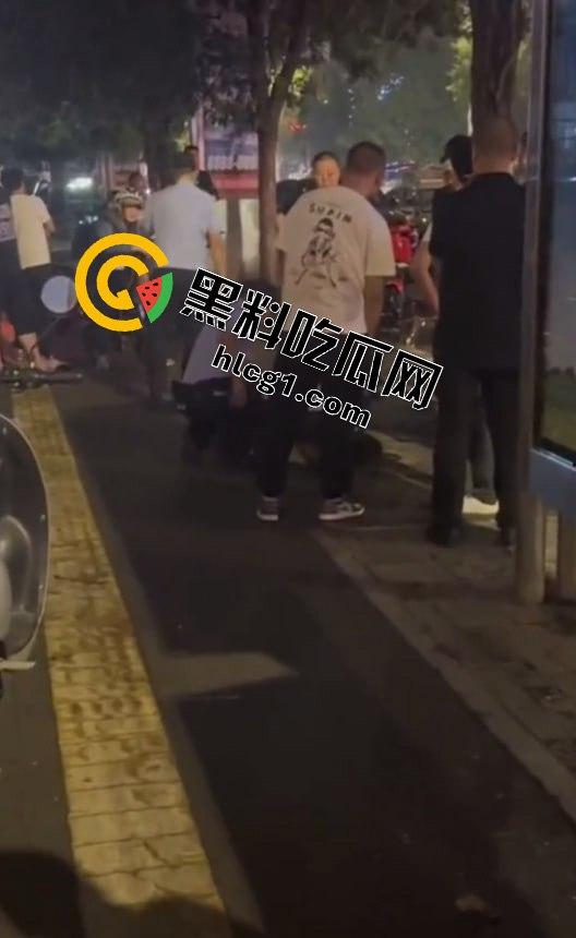 沈阳铁西区接连爆出惊天新闻,特大命案、持刀行凶、串店刀战,街头暴力事件频发!案发视频大合集‘